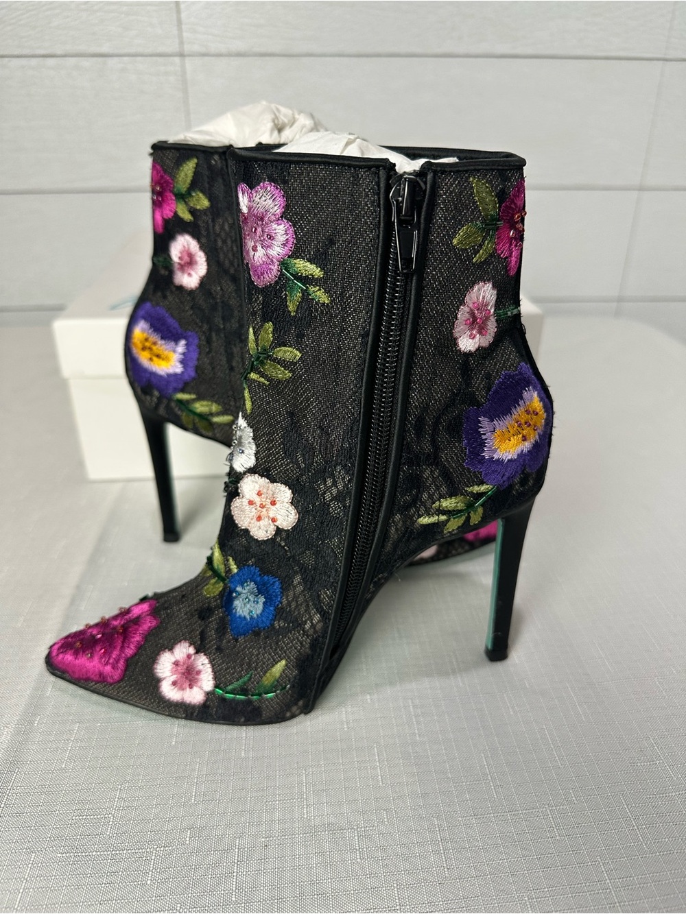 Betsey Johnson Anita Knox Bootie Size 5.5 - Picture 9 of 13